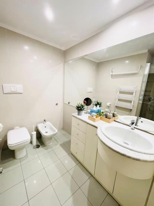 Re Gallo Luxury Apartment Plebiscito In Via Chiaia Naples Extérieur photo